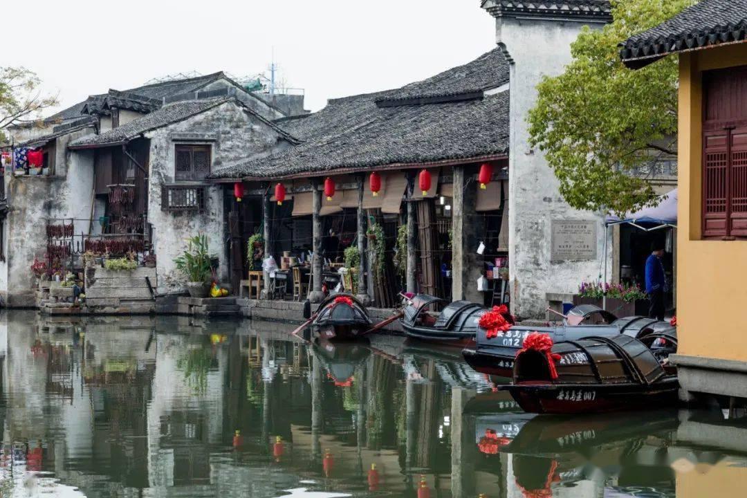 妻子要怎么关心和鼓励远在外地工作的老公-你的全能问答平台